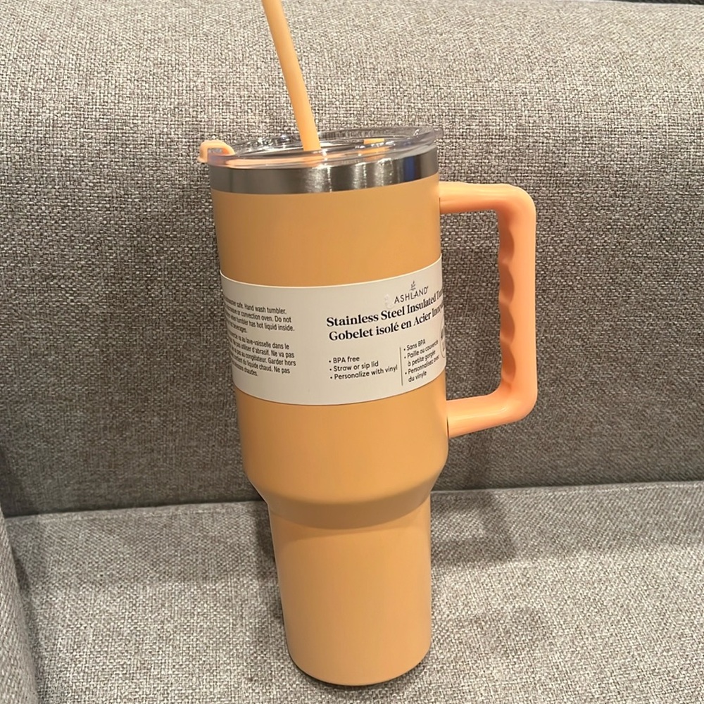 NWT Stainless steel insulated tumbler
